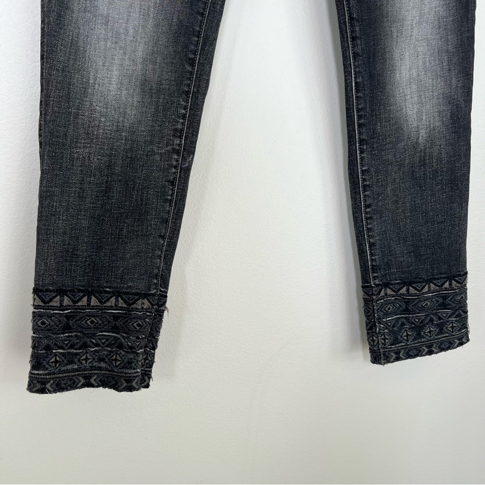 DRIFTWOOD Jackie Black Denim Embroidered Ankle and Pocket Ankle Skinny Jeans - Picture 15 of 16